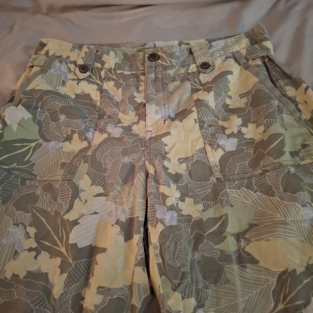 Sigrid Olsen Women's Leafy Patterned Cargo Pants - Picture 5 of 9